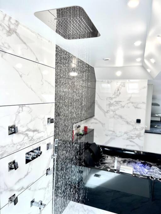 Loft Evasion Luxe Jacuzzi Apartment Reims