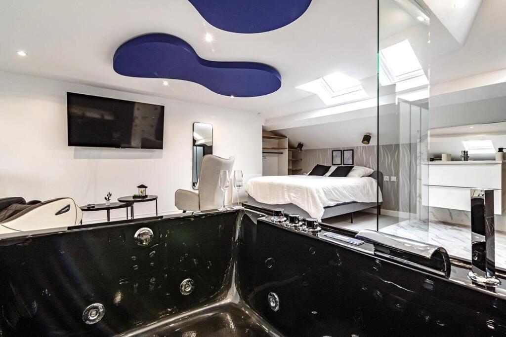 Loft Evasion Luxe Jacuzzi Apartment Reims
